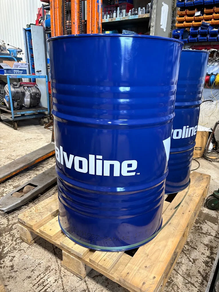 Valvoline-oljefat i lagret